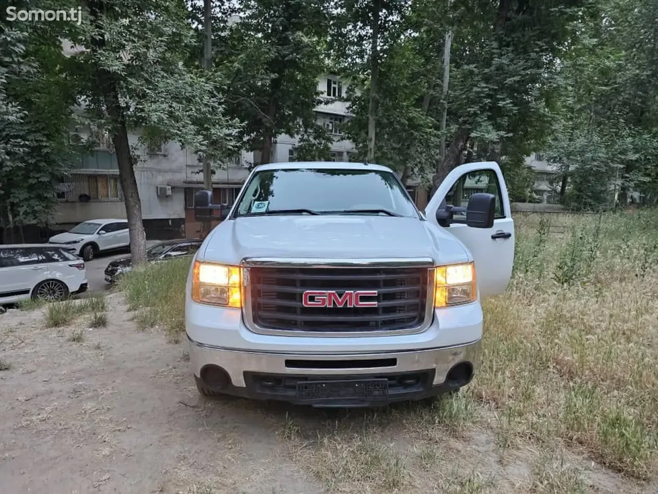 GMC Sierra 2009 · 6.5 AT
