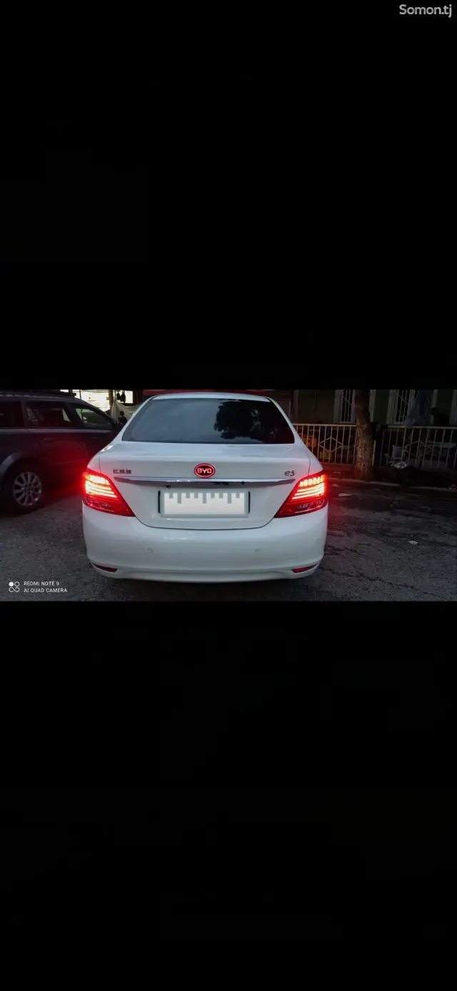 BYD E5 2018 · 2.4 AMT