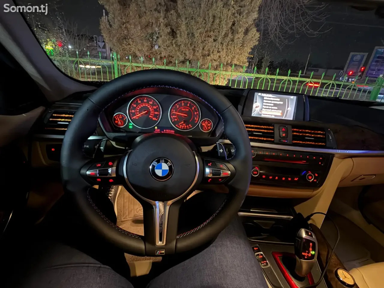 BMW 3 series 2015 · 2.0 AT