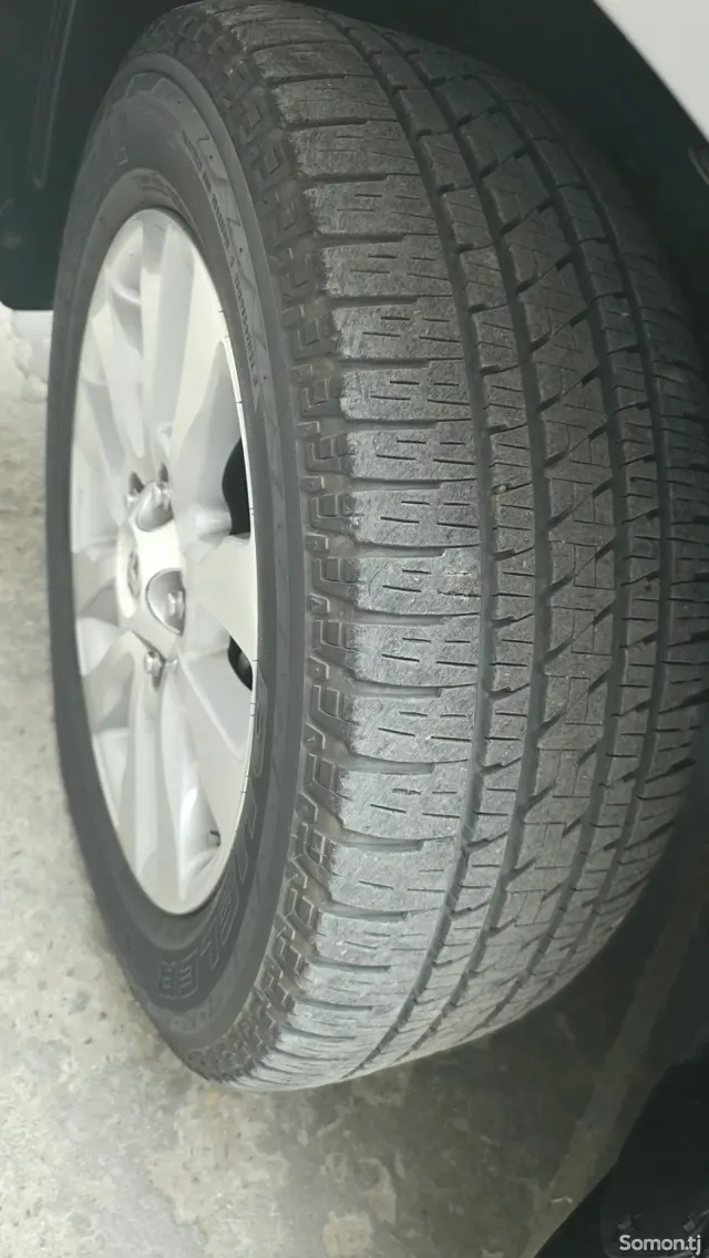 Toyota Sequoia 2018 · 5.7 AT