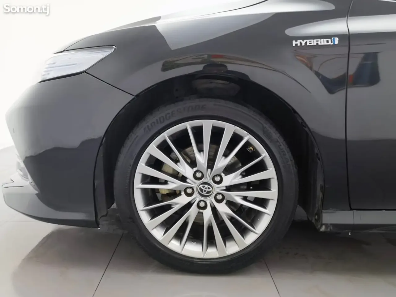 Toyota Camry 2019 · 2.5 AT