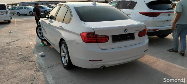 BMW 3 series 2015 · 2.0 AT