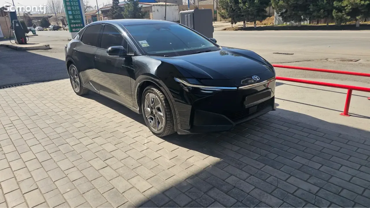 Toyota bZ3 2025 · 1.0 AT