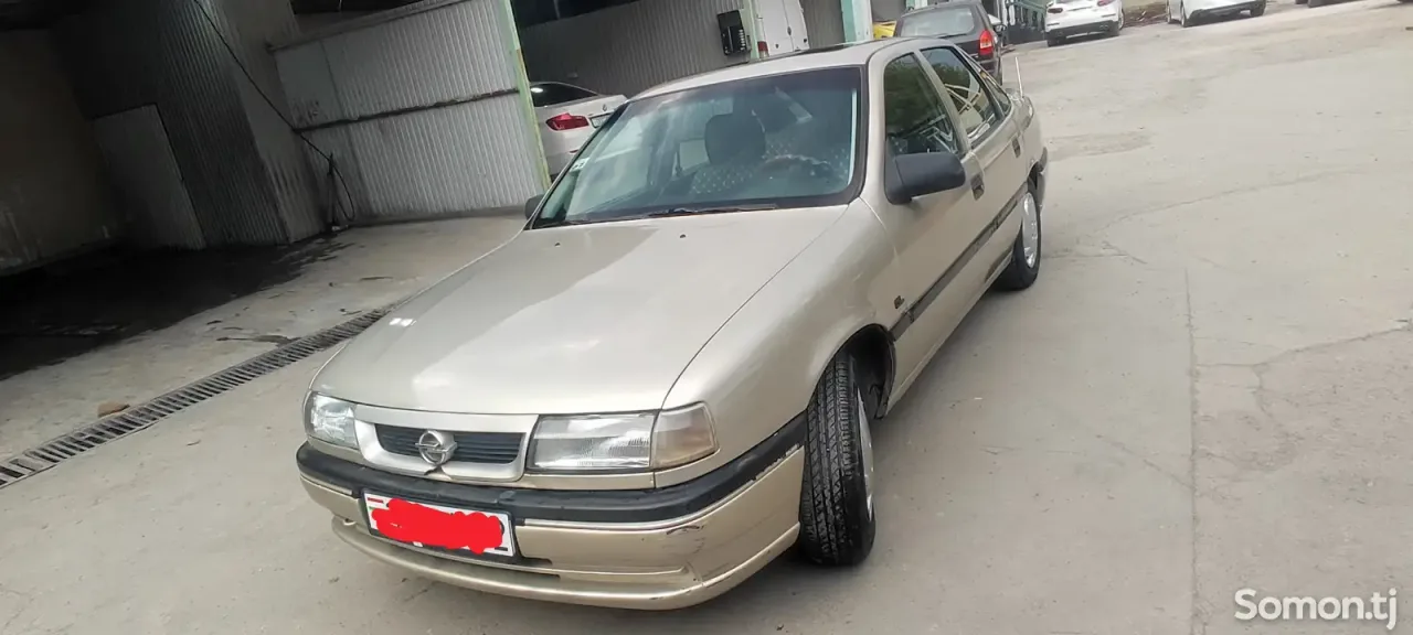 Opel Vectra A 1993 · 1.6 MT