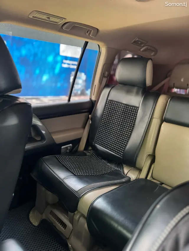 Toyota Land Cruiser 2010 · 4.7 AT