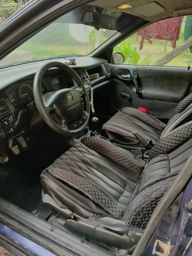 Opel Vectra B 1997 · 1.6 MT