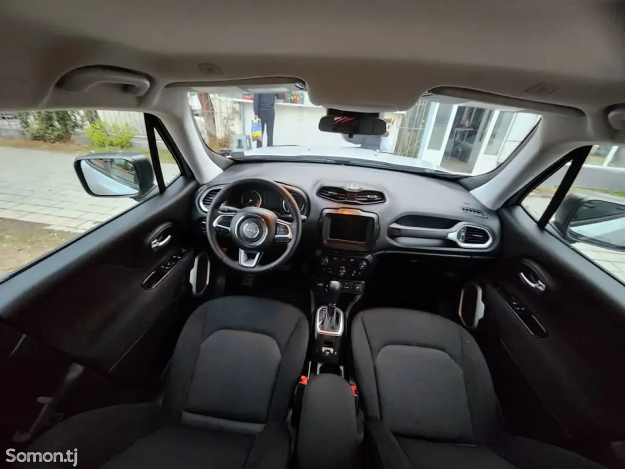 Jeep Renegade 2019 · 2.5 AT