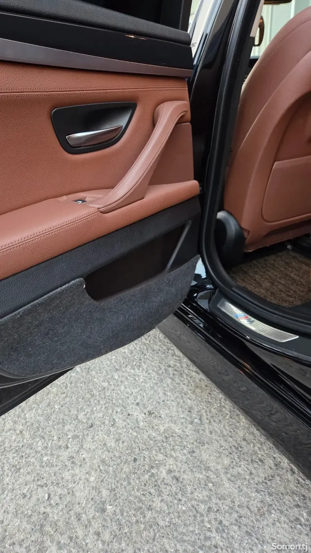 BMW 5 series 2016 · 3.0 AT