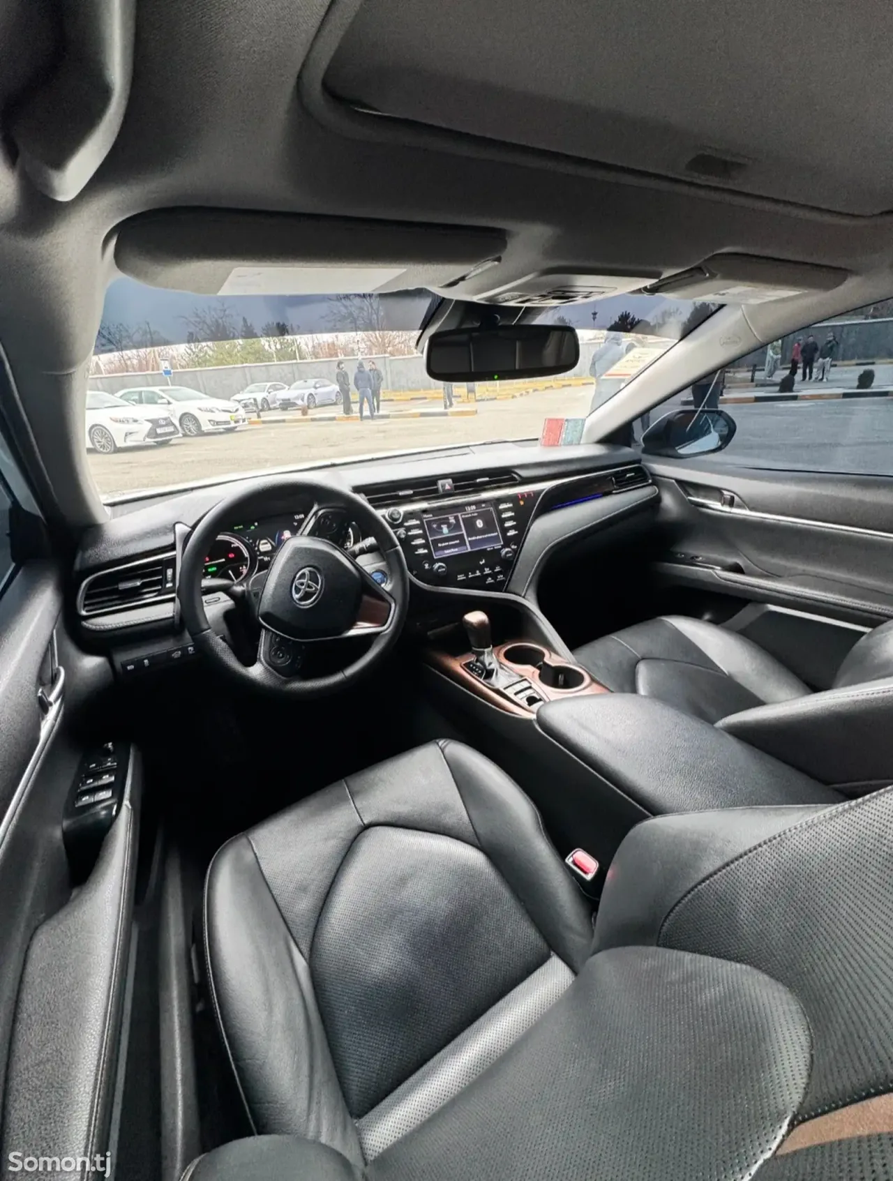Toyota Camry 2019 · 2.5 AT