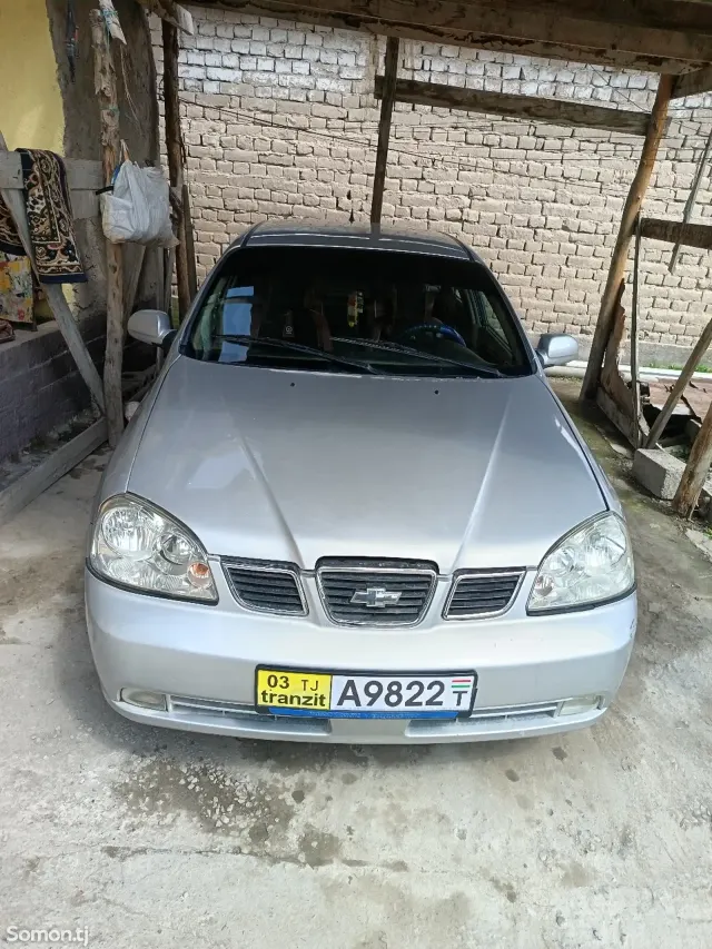 Chevrolet Lacetti 2004 · 1.6 AT