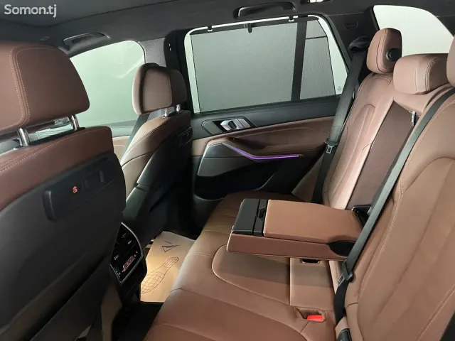 BMW X5 2021 · 4.0 AT