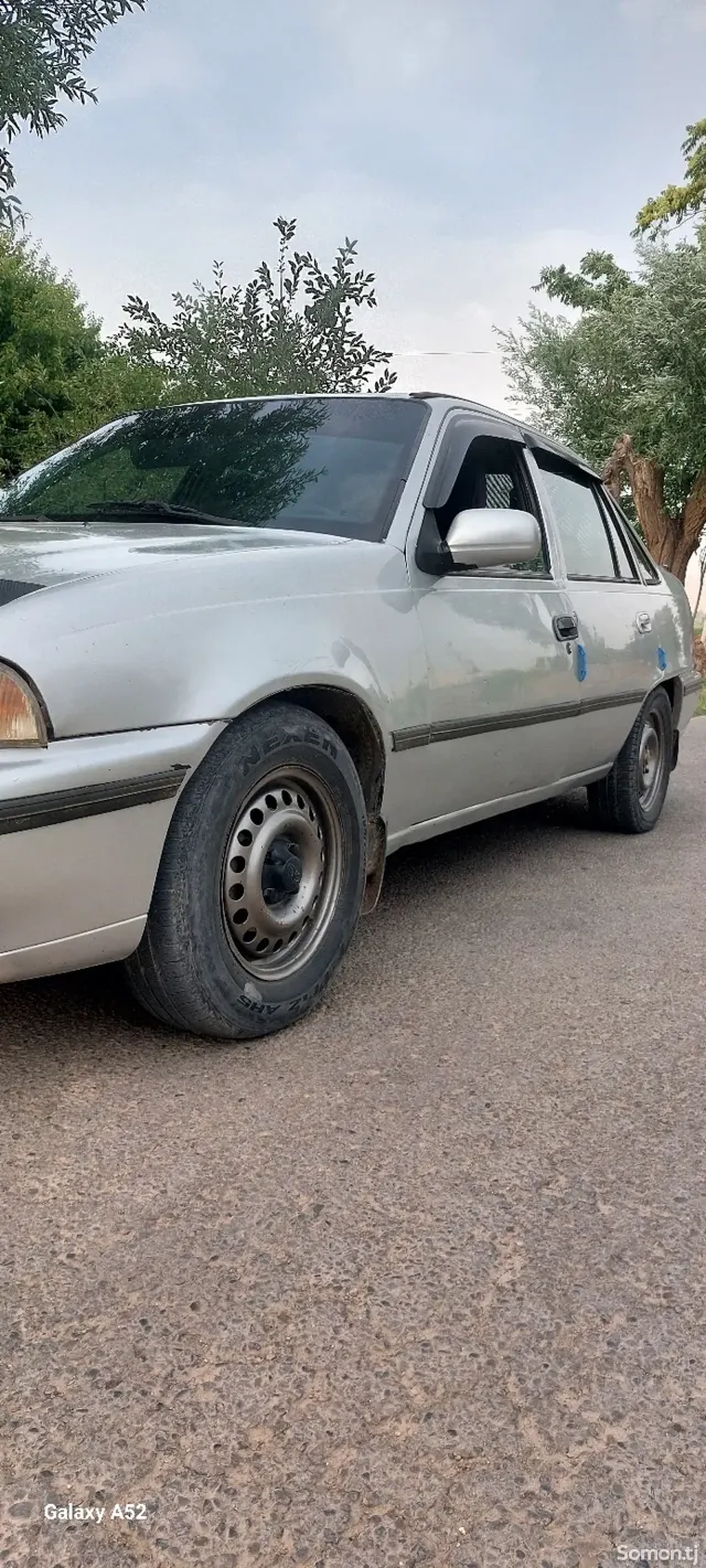 Daewoo Nexia 1996 · 1.6 MT