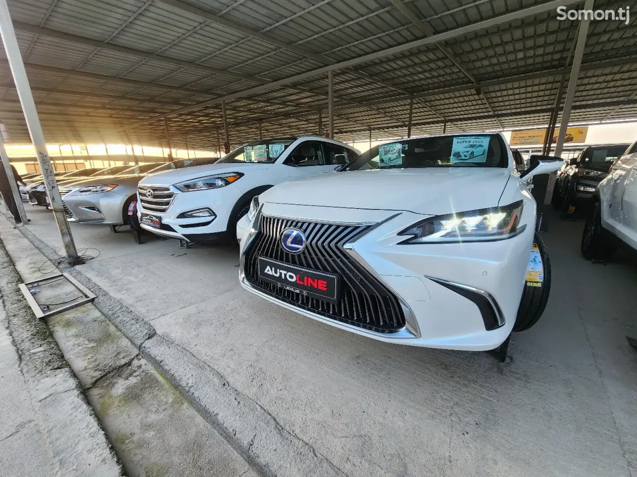 Lexus ES series 2019 · 3.0 AT