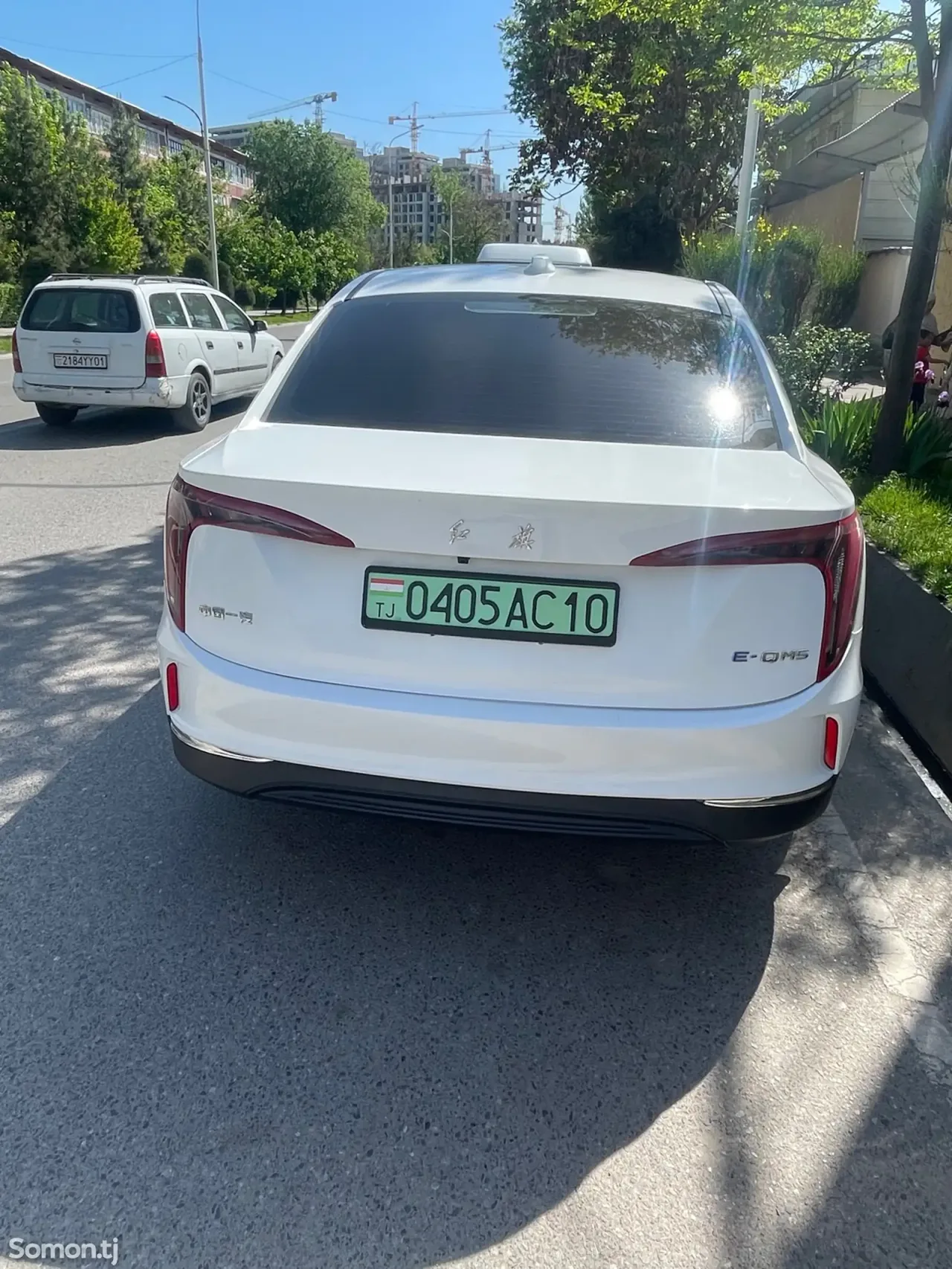 Hongqi E-QM5 2024 · AT