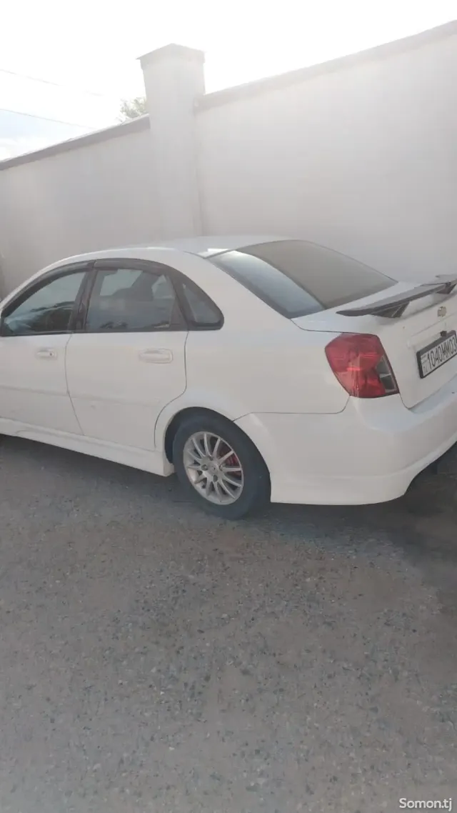 Chevrolet Lacetti 2008 · 1.6 AT