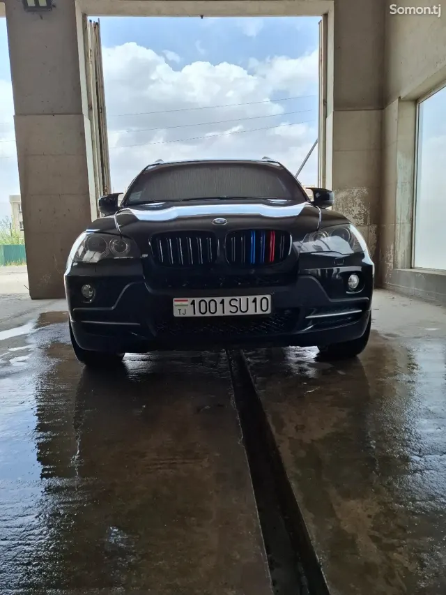 BMW X5 2010 · 3.5 AT