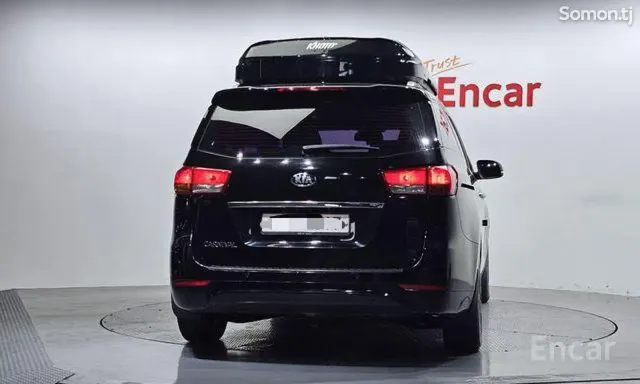 Kia Carnival 2016 · 2.2 AT