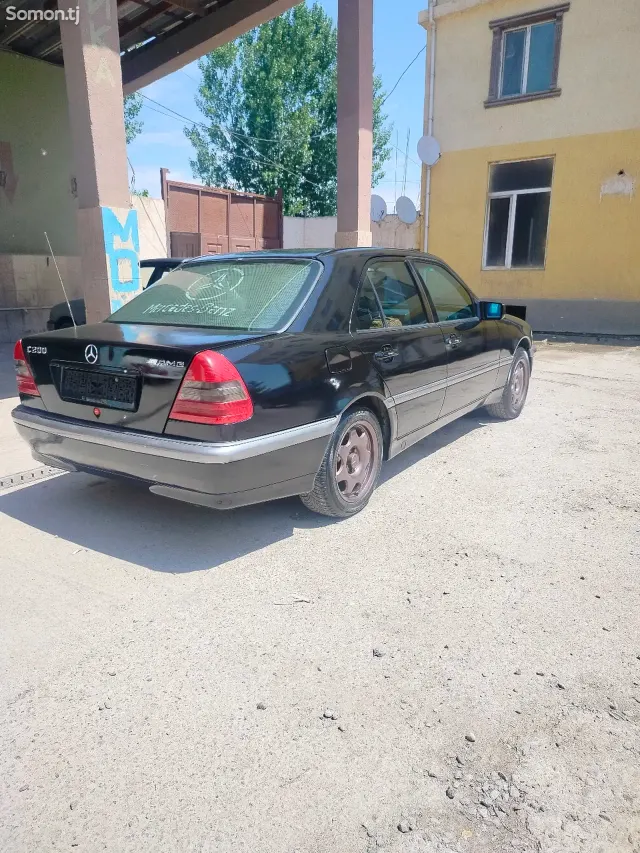 Mercedes-Benz C class 1995 · 2.0 MT