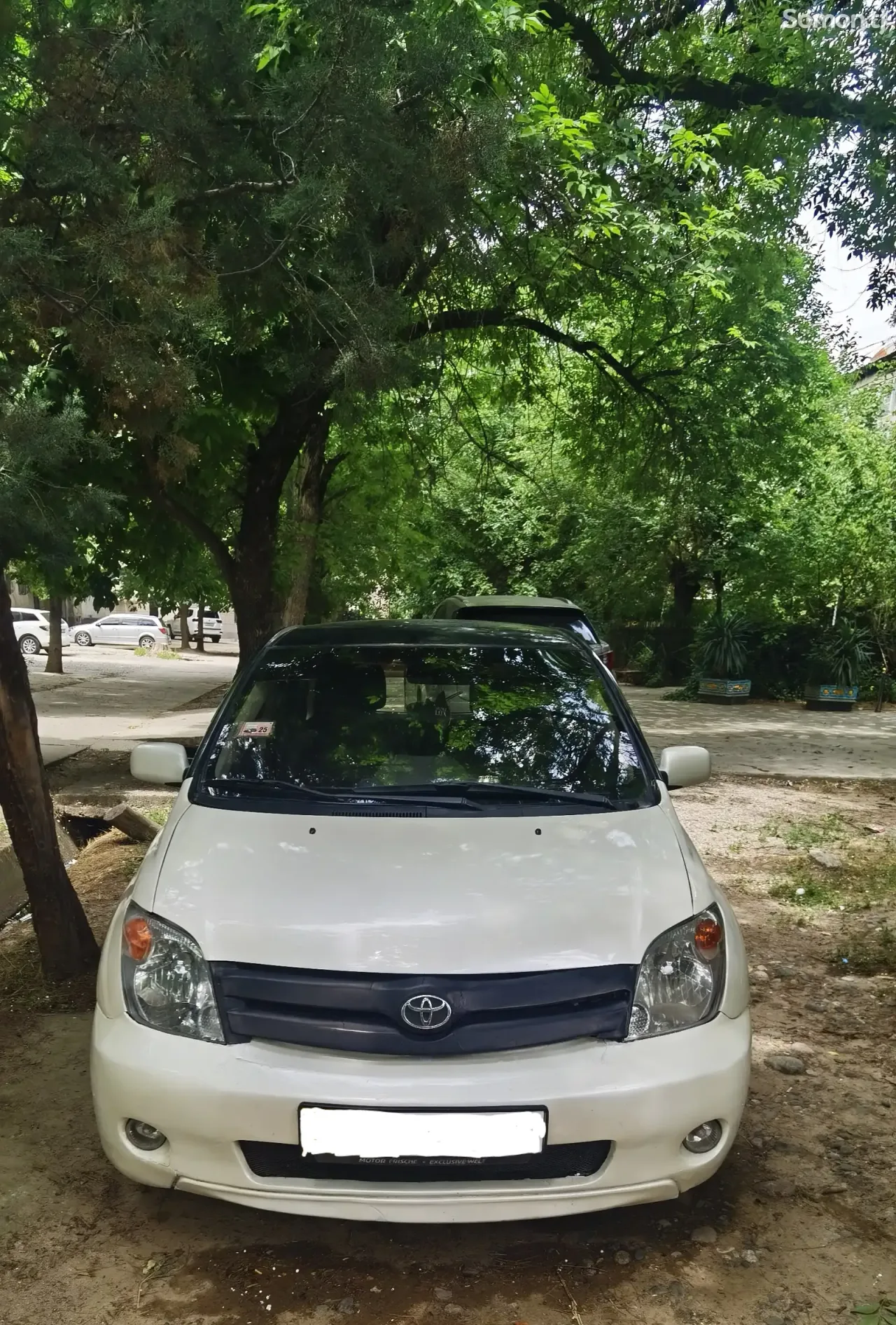 Toyota Ist 2005 · 1.3 AT