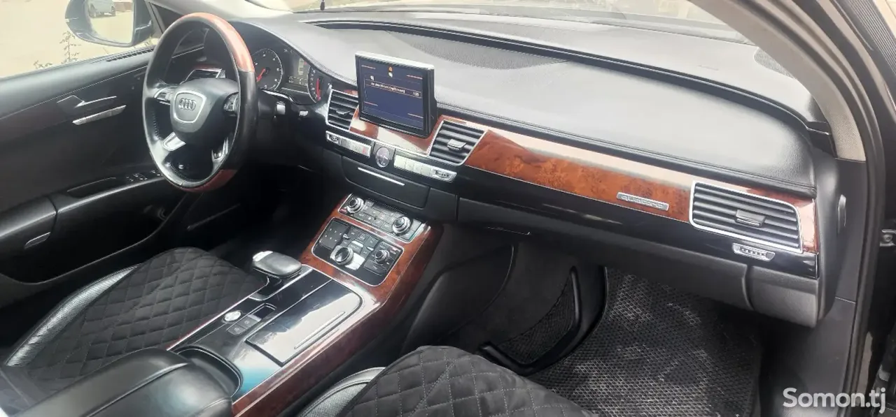 Audi A8 2013 · 3.0 AT