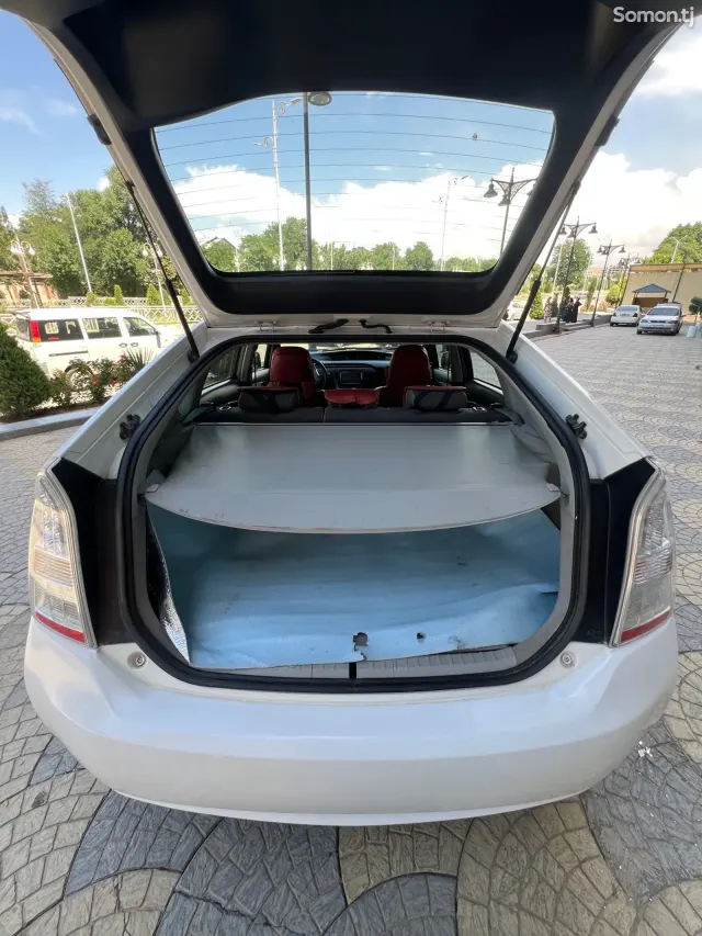 Toyota Prius 2012 · 1.8 AMT