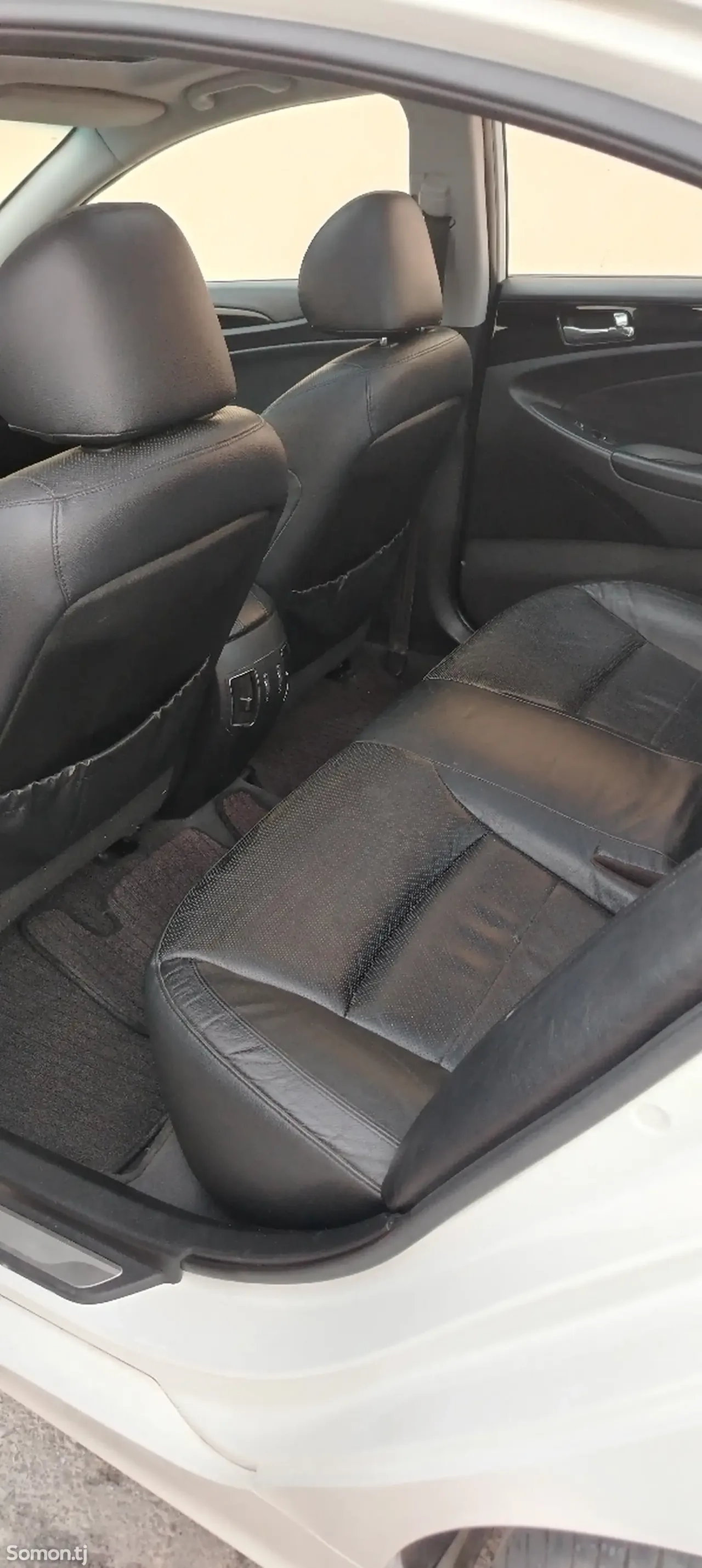 Hyundai Sonata 2010 · 2.0 AT