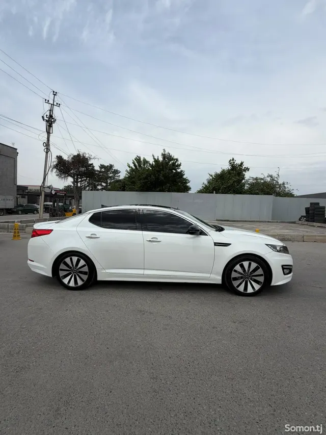 Kia K5 2012 · 2.0 AT