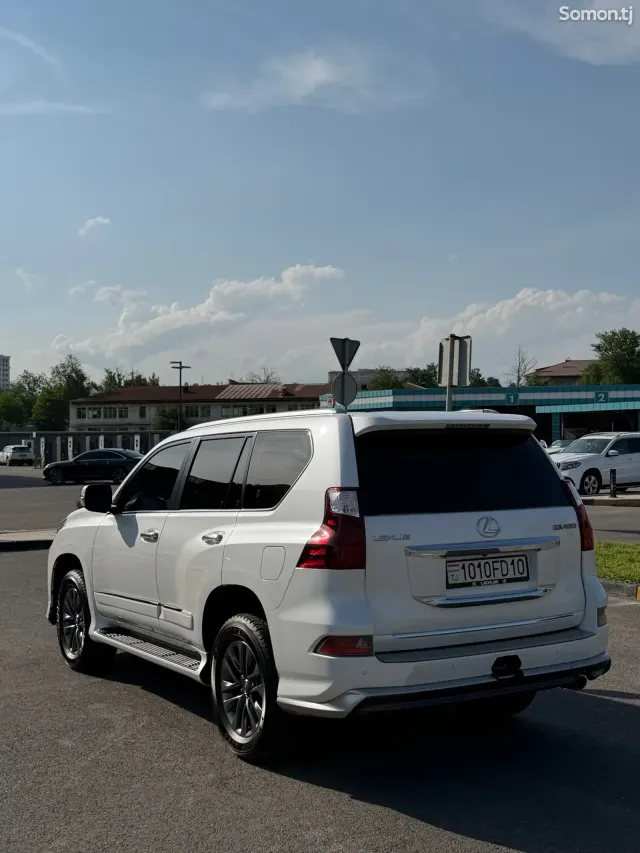 Lexus GX series 2018 · 4.6 AT
