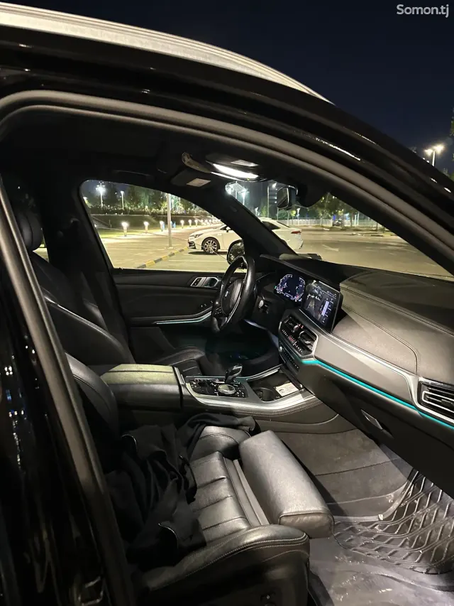 BMW X5 2019 · 4.0 AT