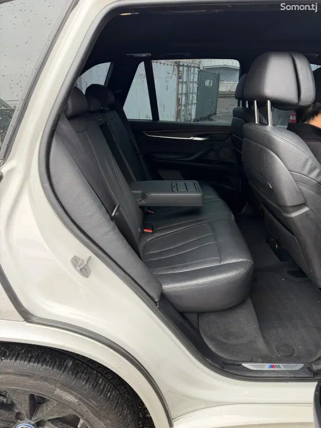 BMW X5 M 2015 · 4.0 AT