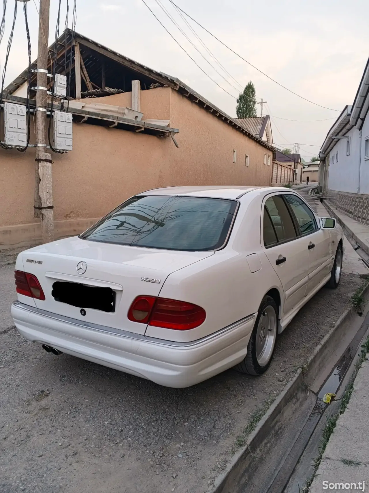 Mercedes-Benz E class 1996 · 2.2 AT