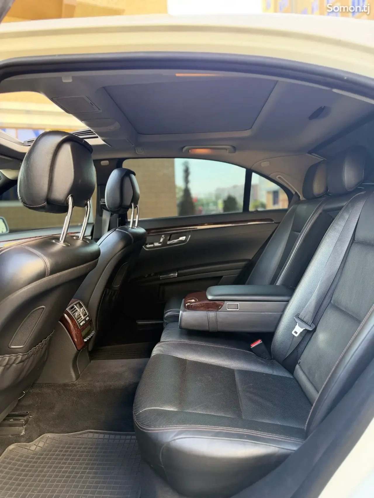 Mercedes-Benz S class 2012 · 3.5 AT