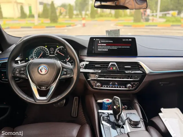 BMW 5 series 2018 · 2.0 AT