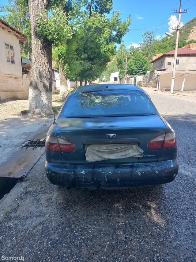 Daewoo Lanos 1996 · 1.6 MT