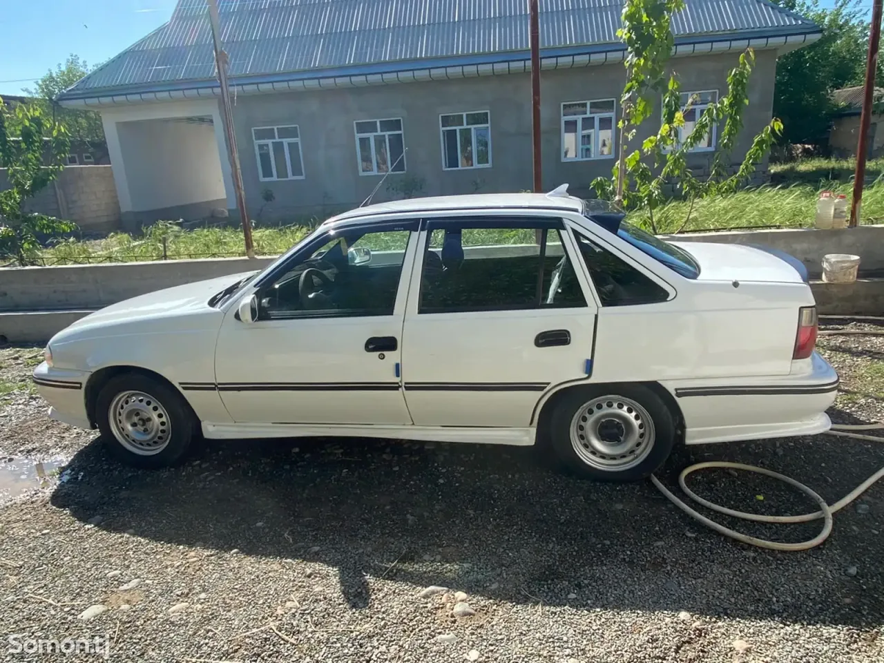 Daewoo Nexia 1996 · 1.6 MT