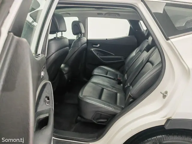 Hyundai Santa Fe 2015 · AT