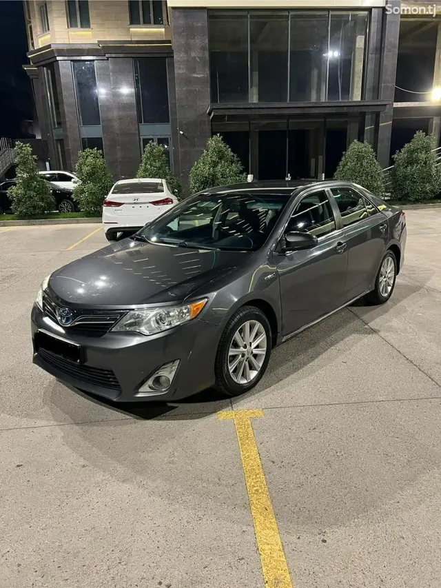 Toyota Camry 2013 · 2.5 AT
