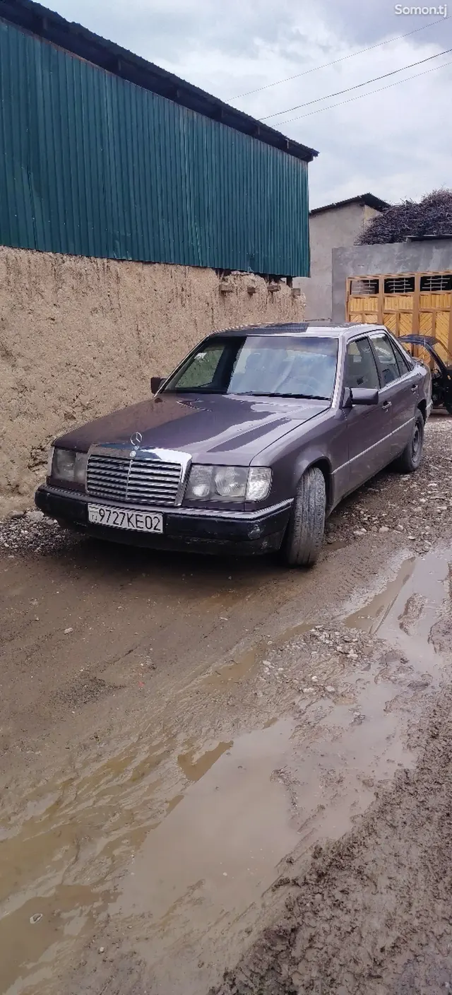 Mercedes-Benz E class 1991 · 2.0 MT