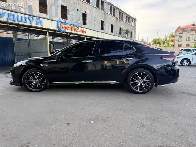 Toyota Camry 2018 · 2.5 AT