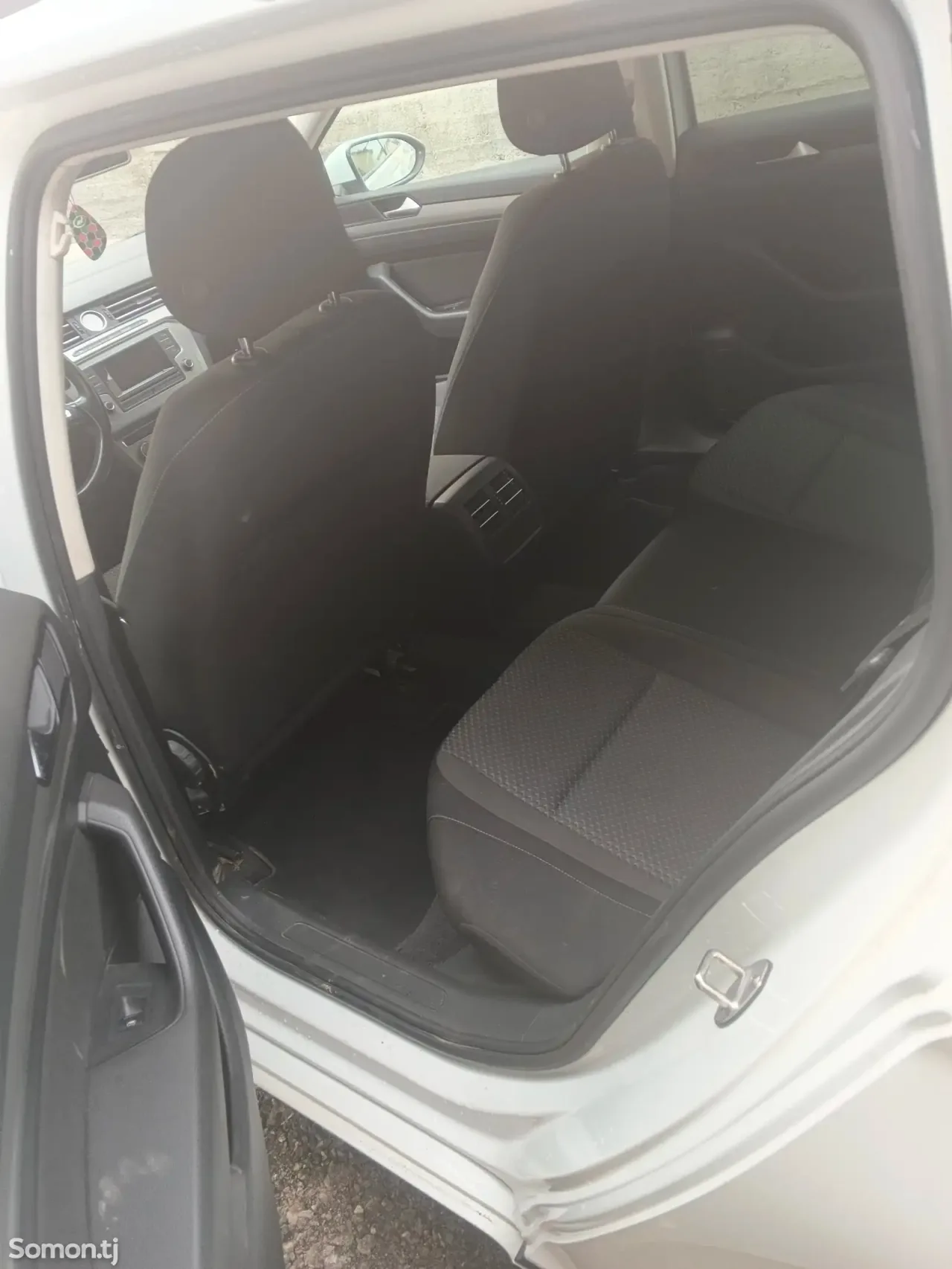 Volkswagen Passat 2015 · 1.4 AT