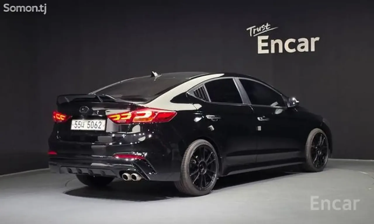 Hyundai Elantra 2017 · 2.0 AT