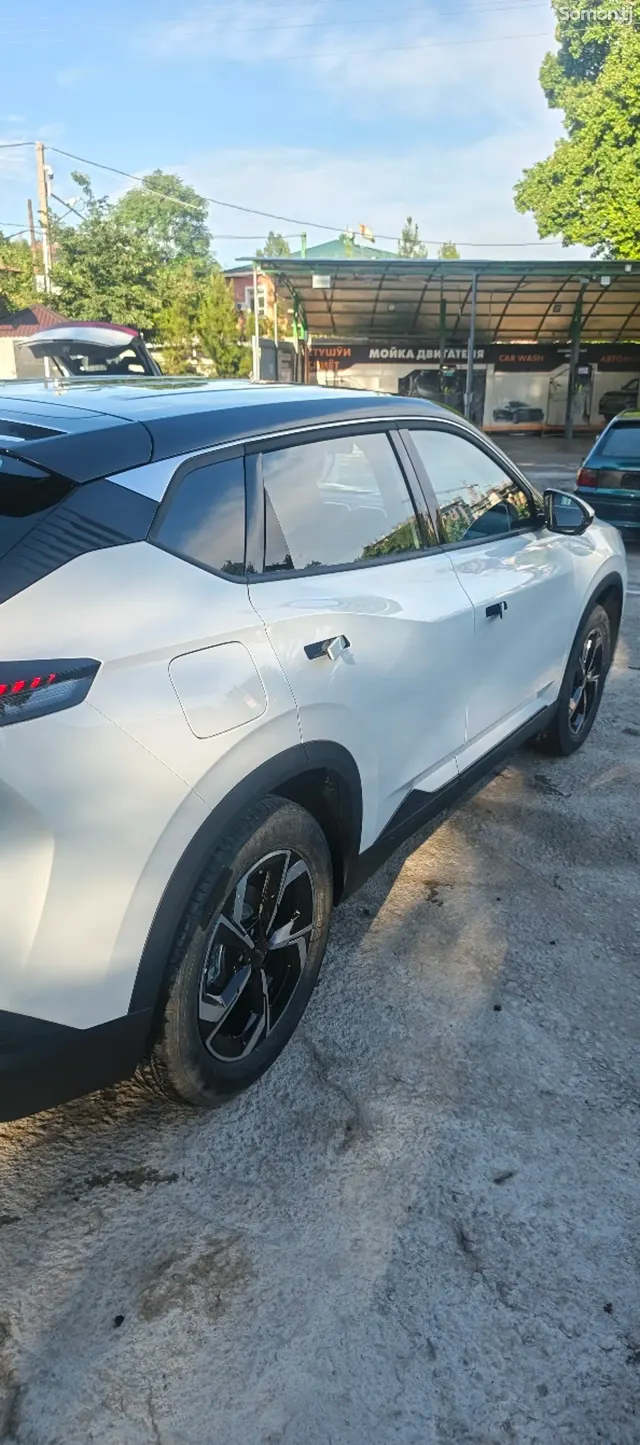 Dongfeng L7 2025 · AT