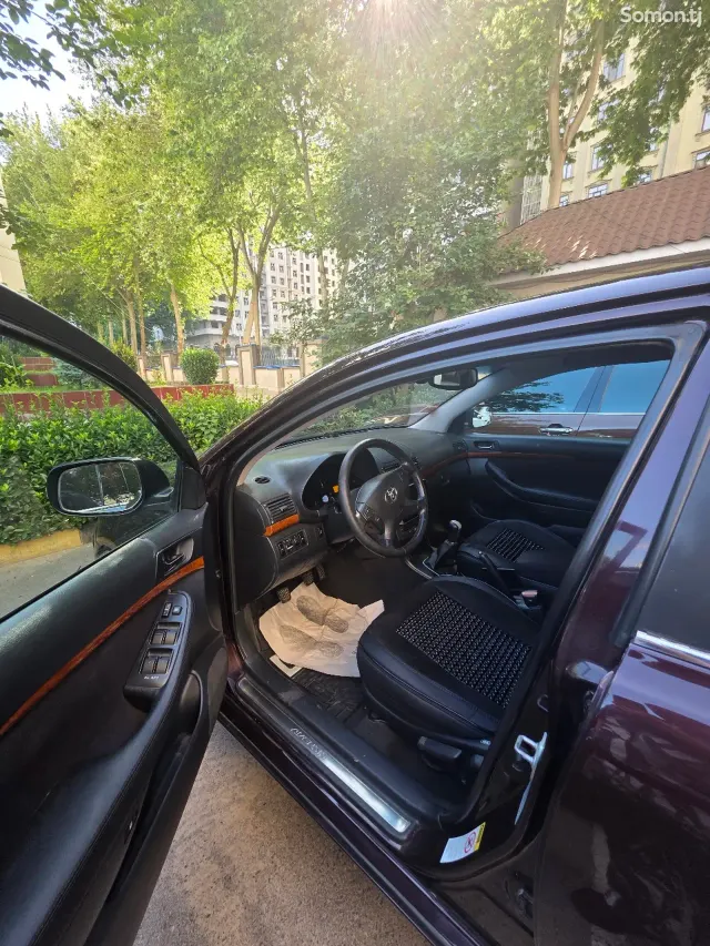 Toyota Avensis 2007 · 1.8 MT