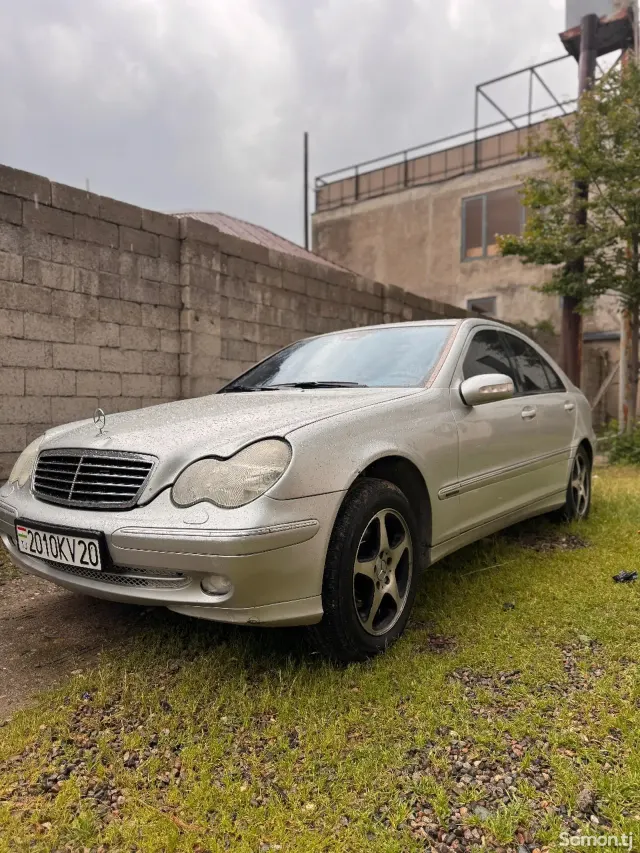 Mercedes-Benz C class 2001 · 2.0 MT