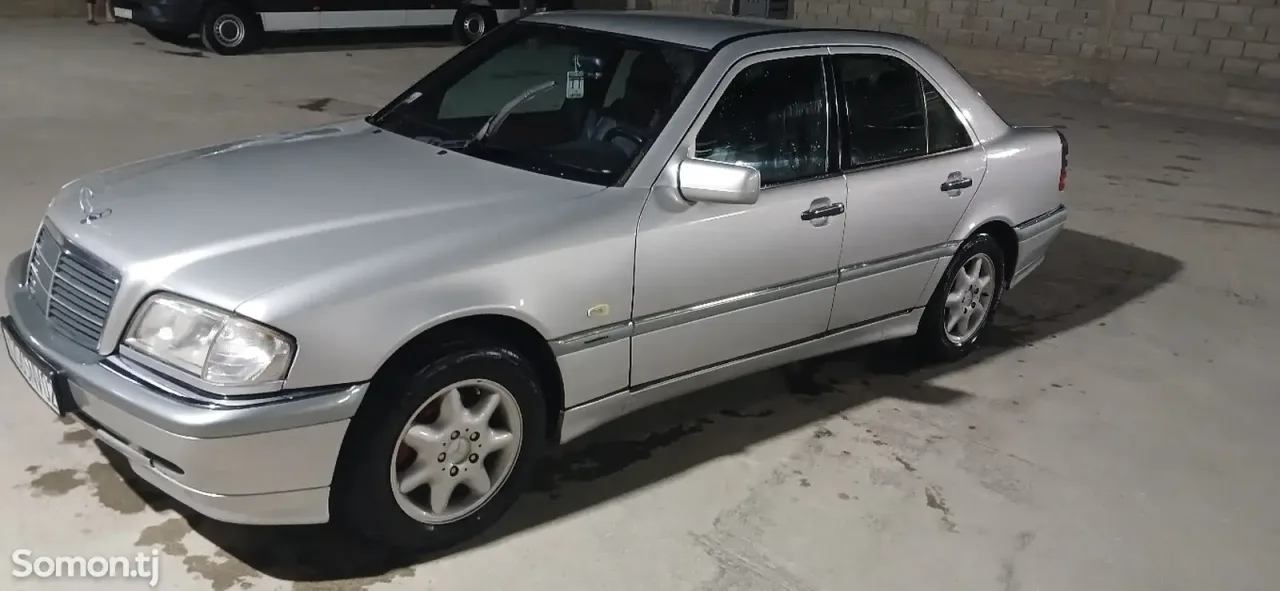 Mercedes-Benz C class 1999 · 1.8 MT