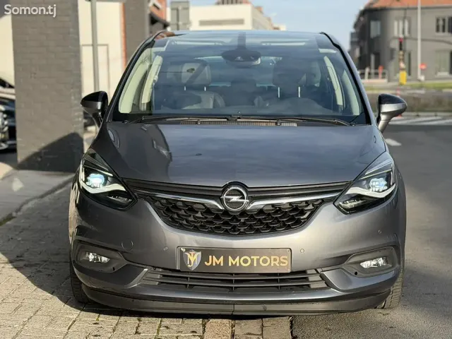 Opel Zafira 2018 · 1.4 MT