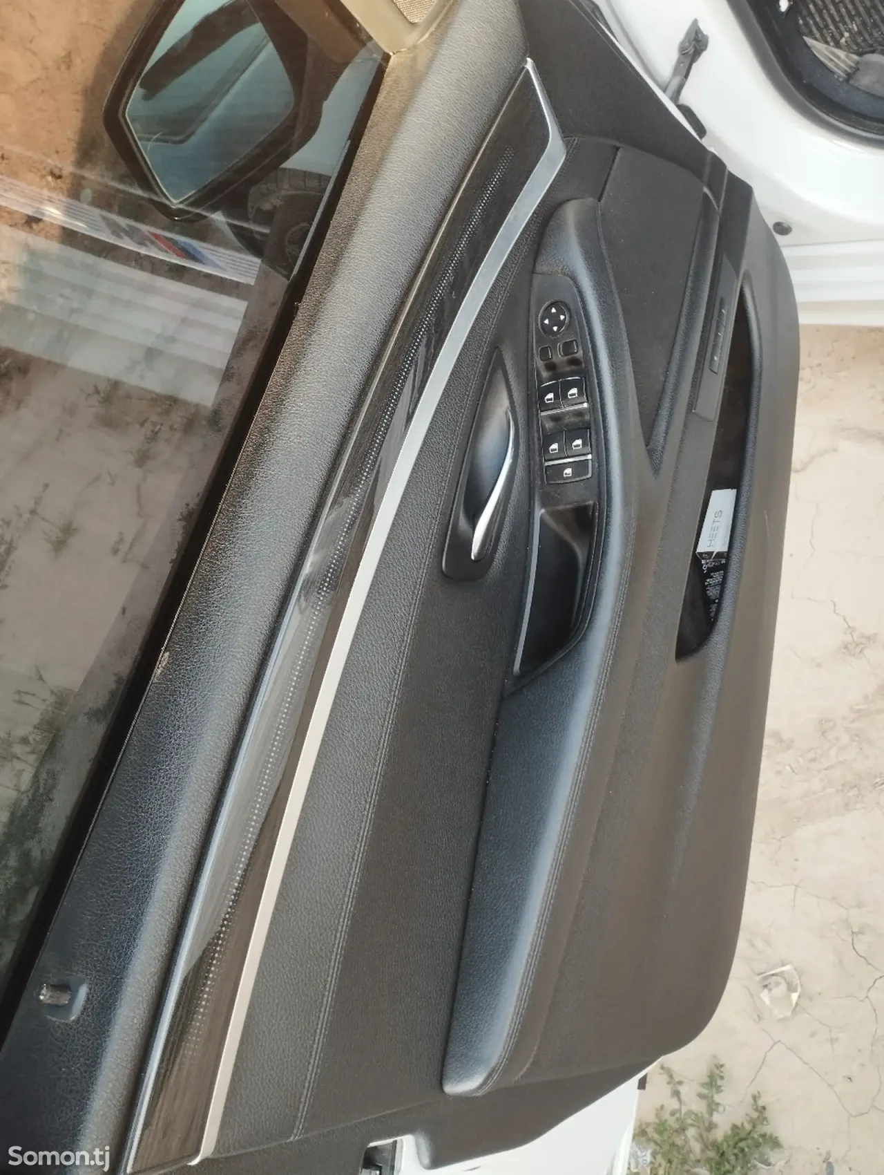 BMW 5 series 2012 · 3.5 AT