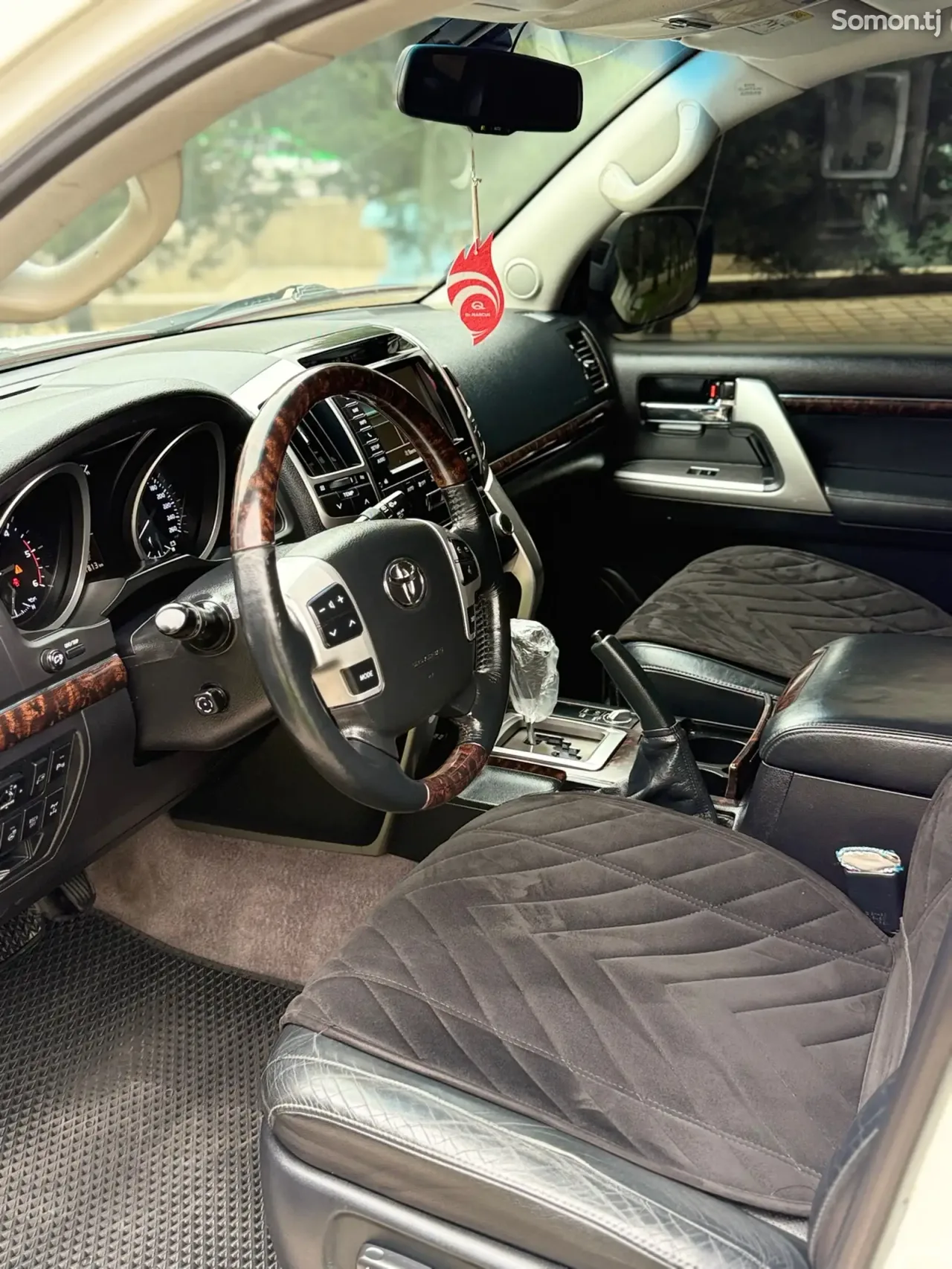 Toyota Land Cruiser 2014 · 4.0 AT