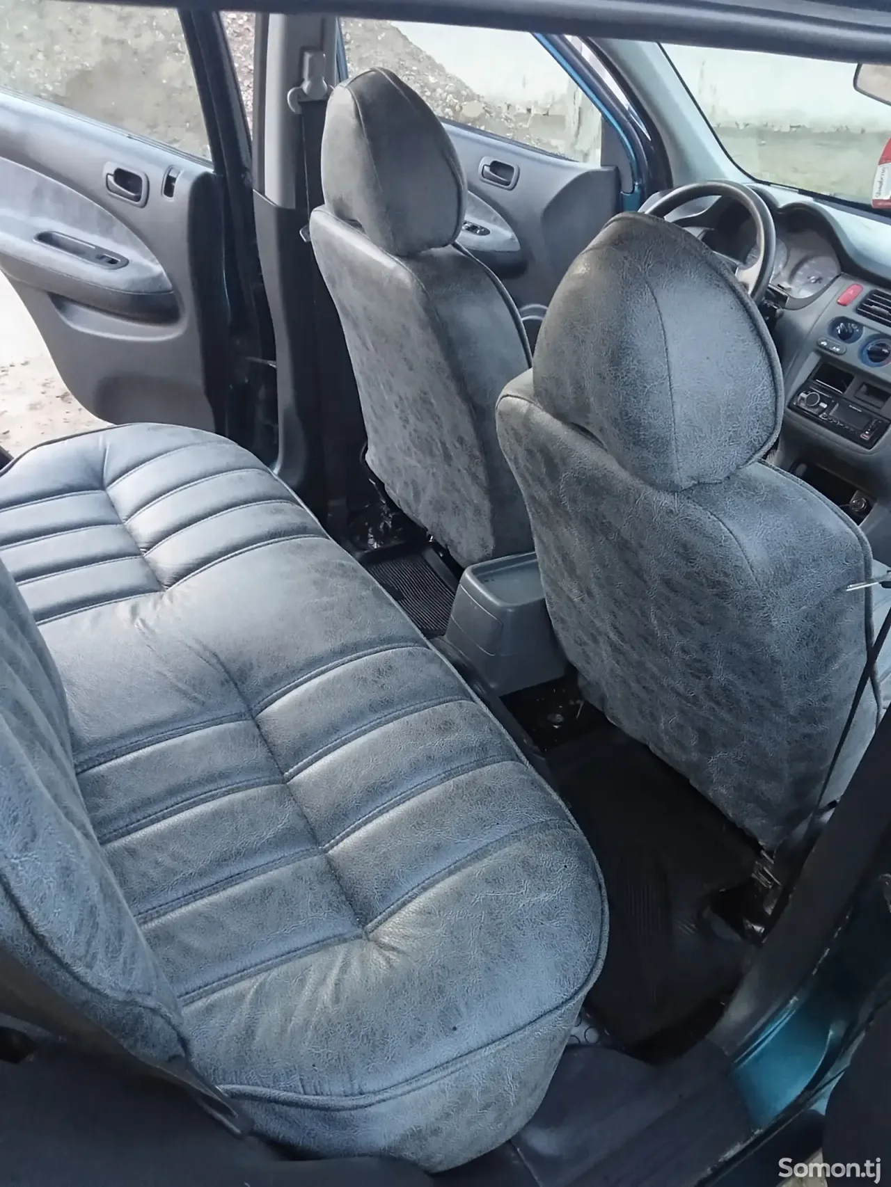Honda HR-V 2000 · 1.8 MT