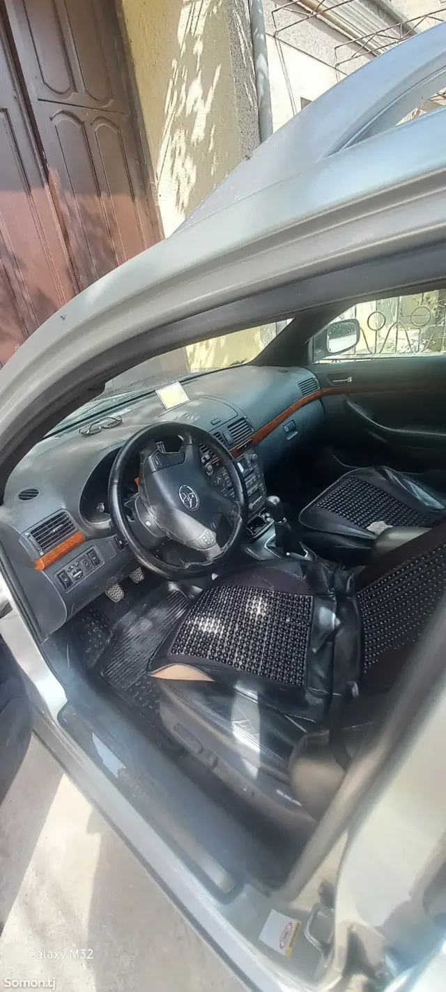 Toyota Avensis 2007 · 2.0 MT